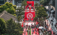 将魔都商圈化身运动场，lululemon想和用户们再近一些